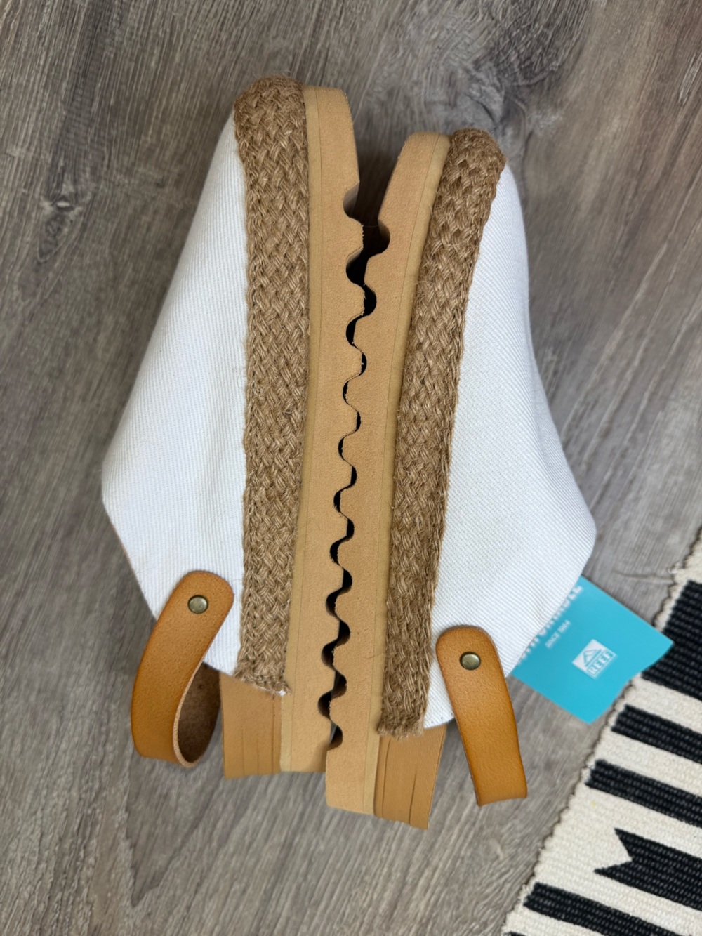 Reef Cushion Espadrilles Size 9 - Picture 5 of 7
